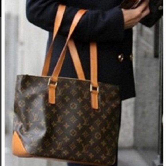 Authentic Louis Vuitton Shoulder Bag - Picture 6 of 9